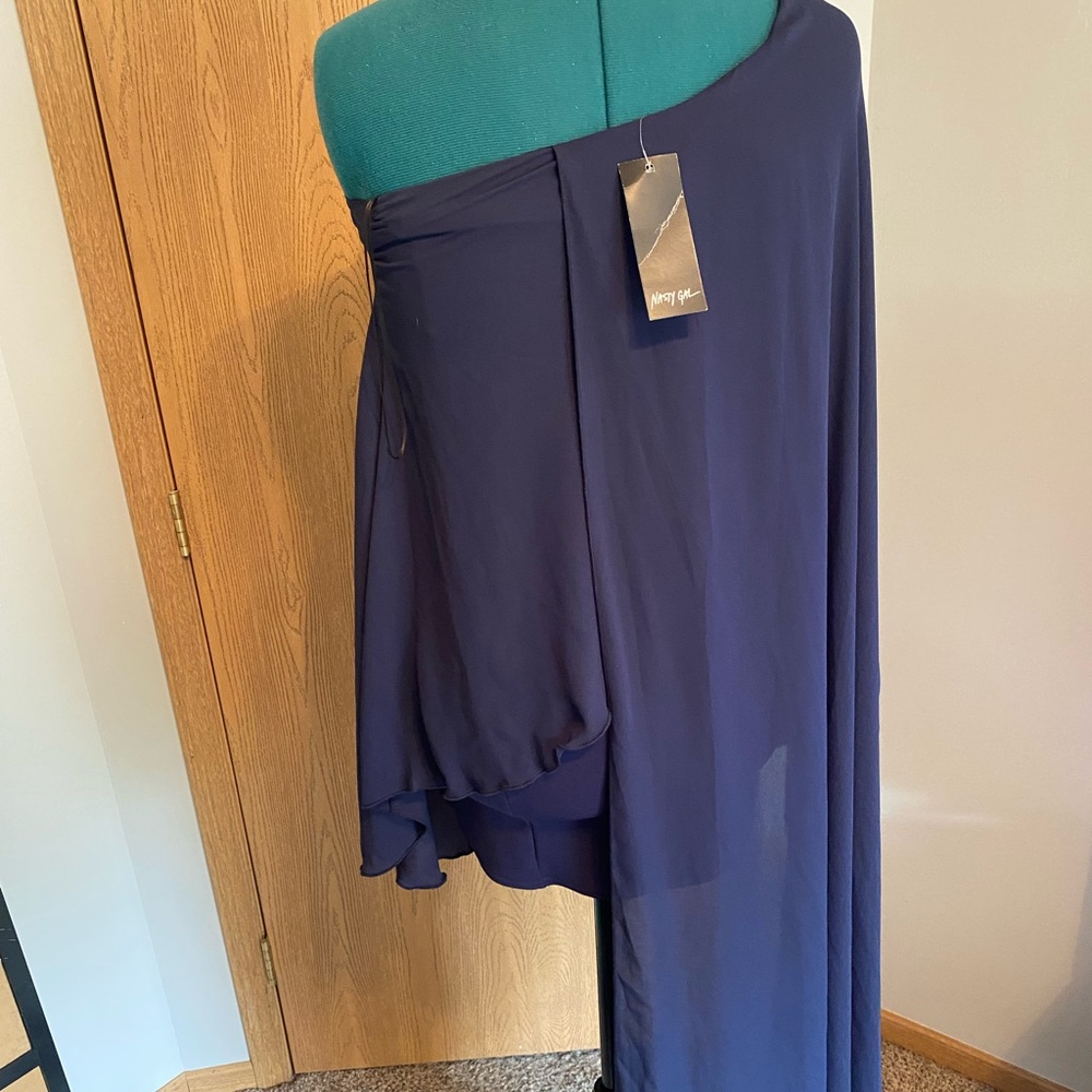 One shoulder mini - Picture 3 of 3